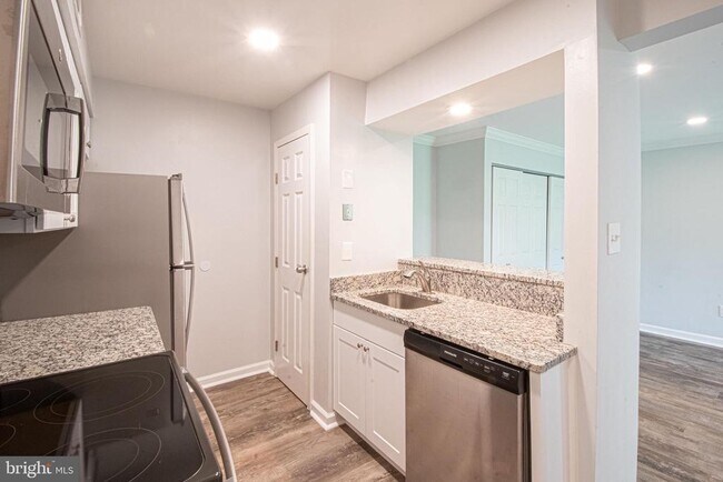 Foto del edificio - 8501 Barrington Ct