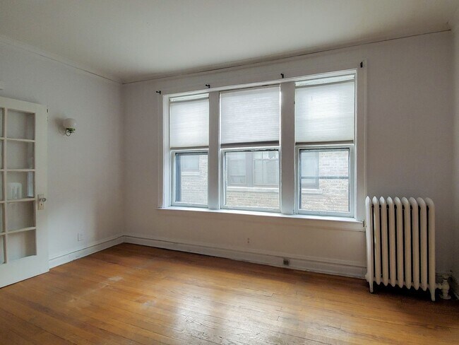 Foto del edificio - 435 W Surf St