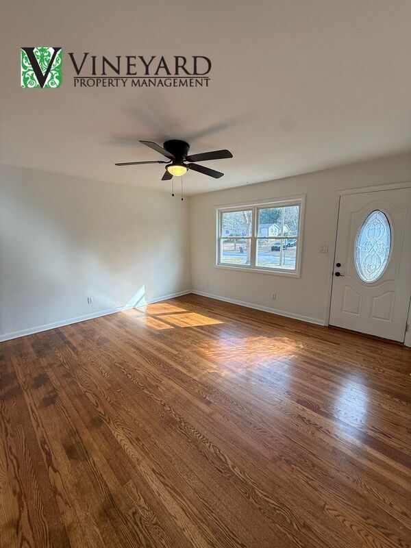 Foto del edificio - 1023 Pine Valley Dr NE