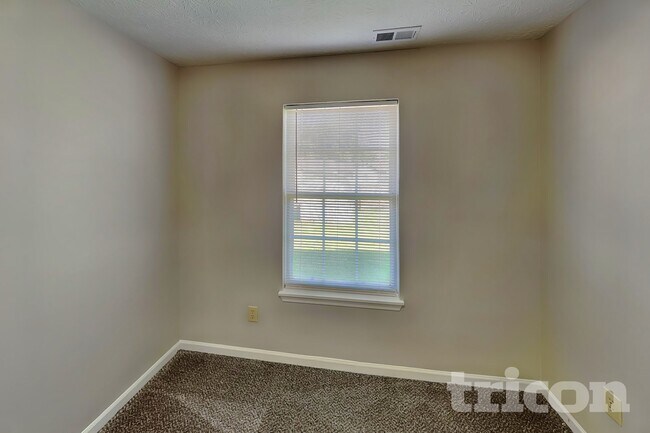 Foto del edificio - 1464 Rebecca Ln