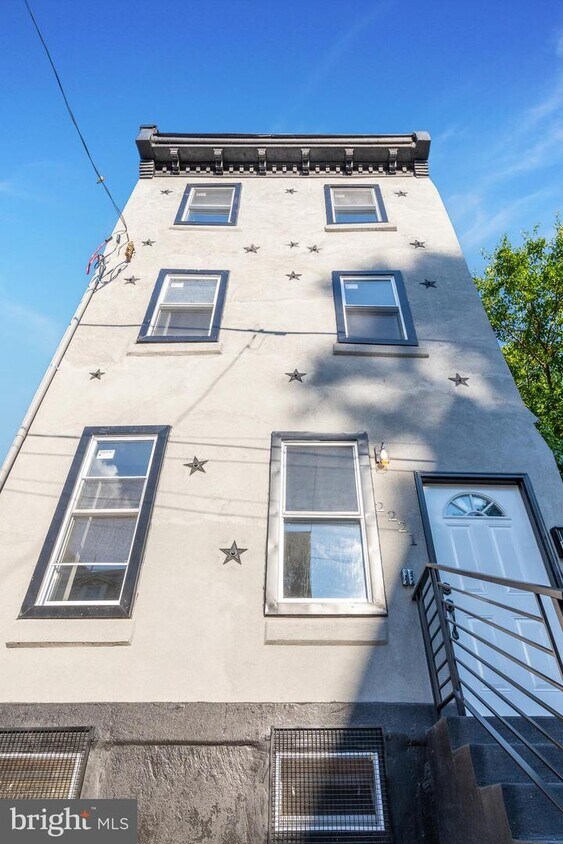 Primary Photo - 2221 N Franklin St