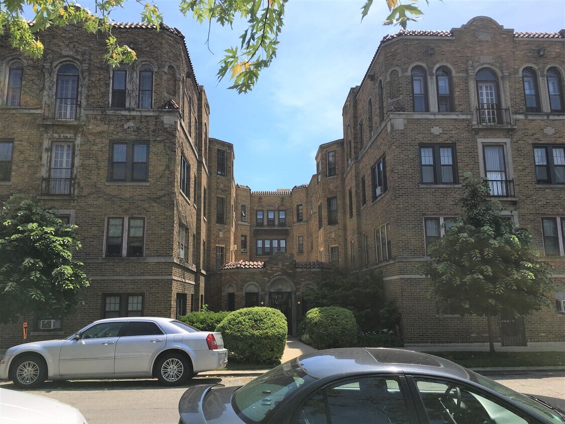 Foto principal - 4001 N Kildare Ave