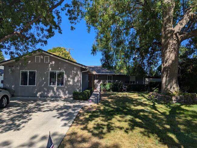 Foto del edificio - 6532 Peterson Ave