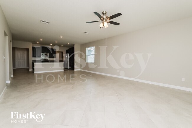 Foto del edificio - 9924 Victory Gallop Loop