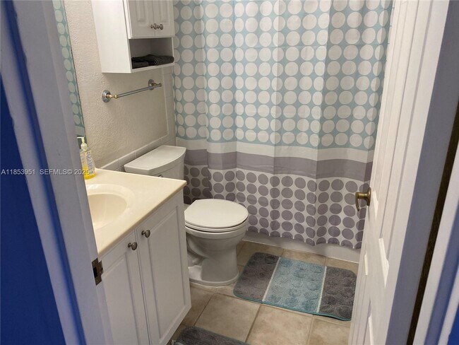 Building Photo - 2501 S Ocean Dr