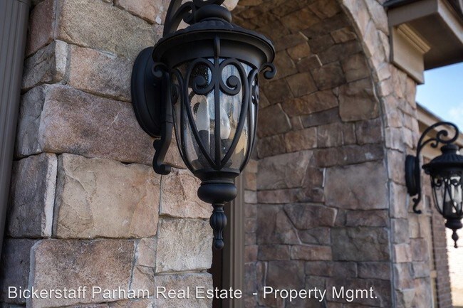 Foto del edificio - 2708 Sawgrass Ln
