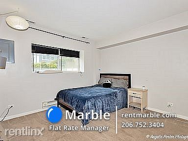 Building Photo - 4 br, 3 bath Townhome - 600 Richard Brown ...
