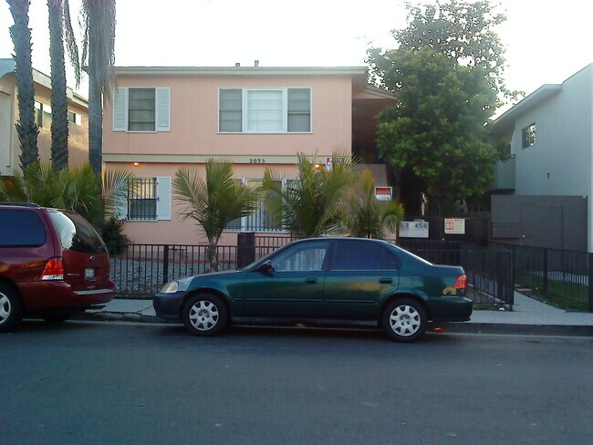 Foto del edificio - 2035 S Holt Ave