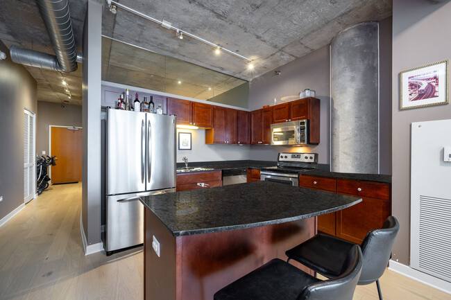 Foto del edificio - 700 N Larrabee St