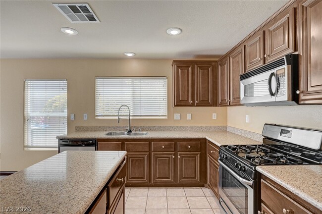 Foto del edificio - 7333 Camden Pine Ave