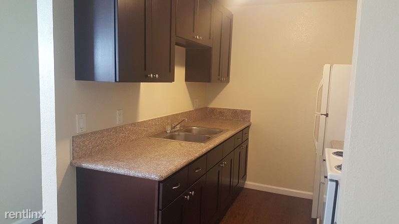 Primary Photo - 2573 Ulric St