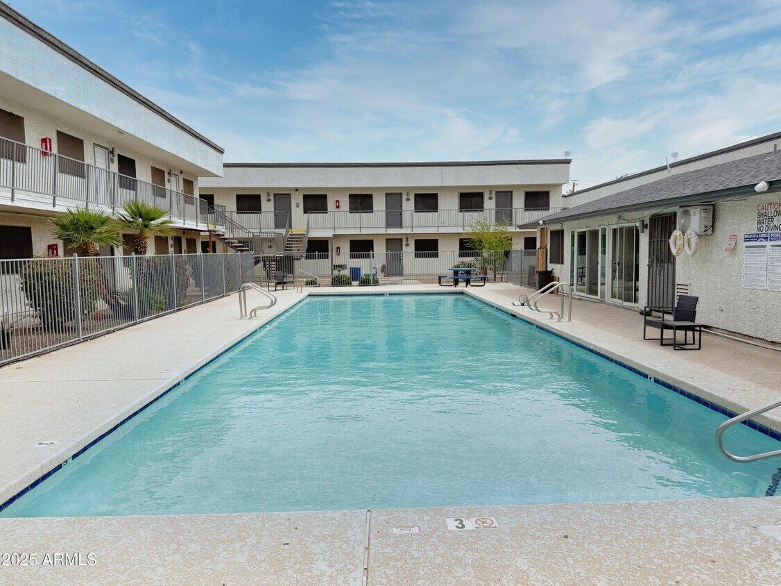 Foto principal - 18202 N Cave Creek Rd