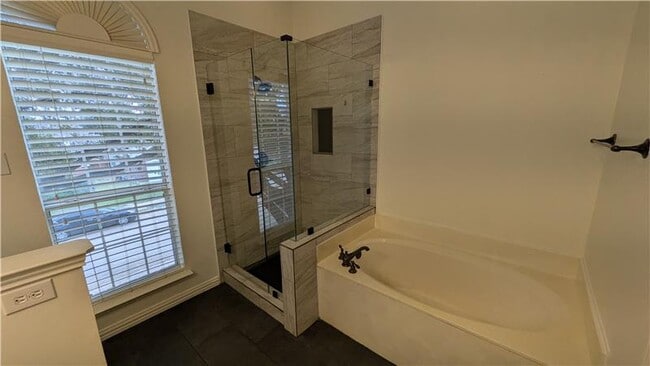 Foto del edificio - 2313 Suntree Ln