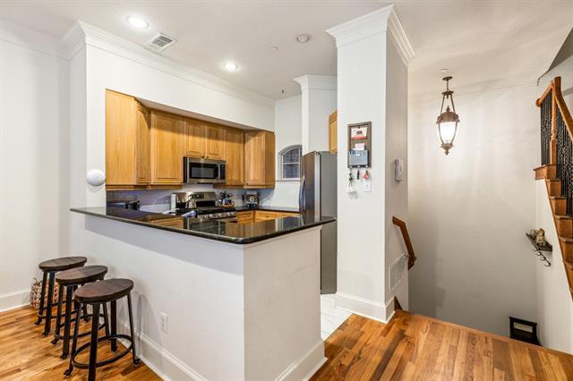 Building Photo - 1500 Pecos St