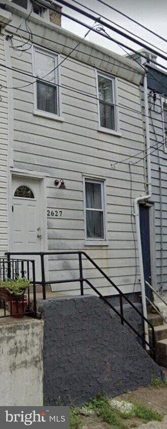 Primary Photo - 2627 E Seltzer St