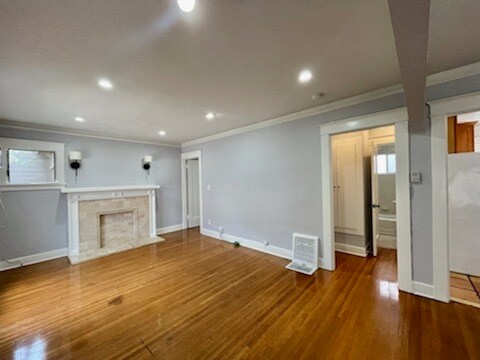 Building Photo - 1237 Havenhurst Dr
