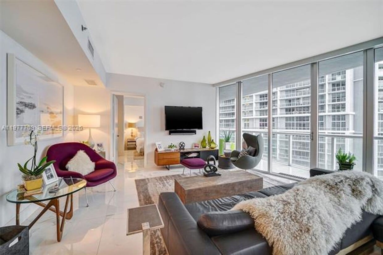 Photo - 495 Brickell Ave cu-2804