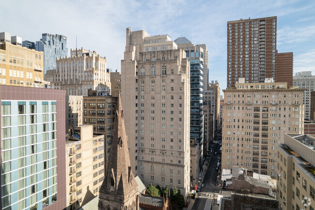 Building Photo - The Lanesborough Condominium