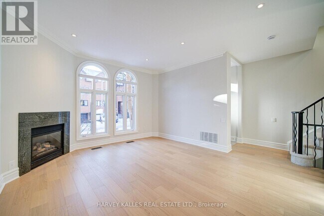 Photo du bâtiment - 34 Marlborough Ave