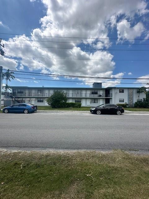 Building Photo - 6780 SW 44th St