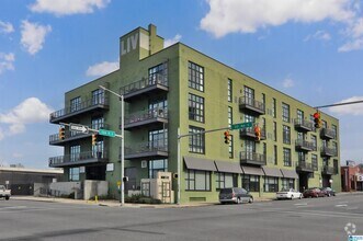 Building Photo - 2201 5th Ave S
