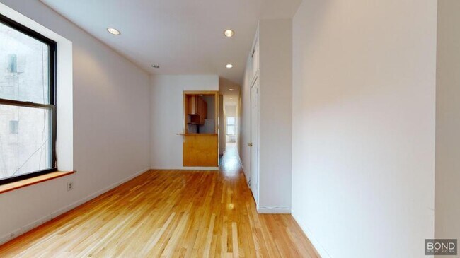 Building Photo - 2 bedroom in Manhattan NY 10003