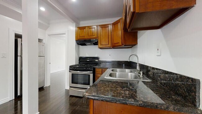 Foto del edificio - 3509 Griffin Ave