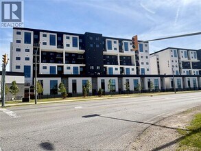Building Photo - 4400 Laurier Pkwy