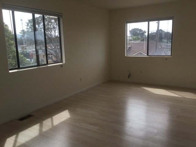 Foto del edificio - 1060 Waring St