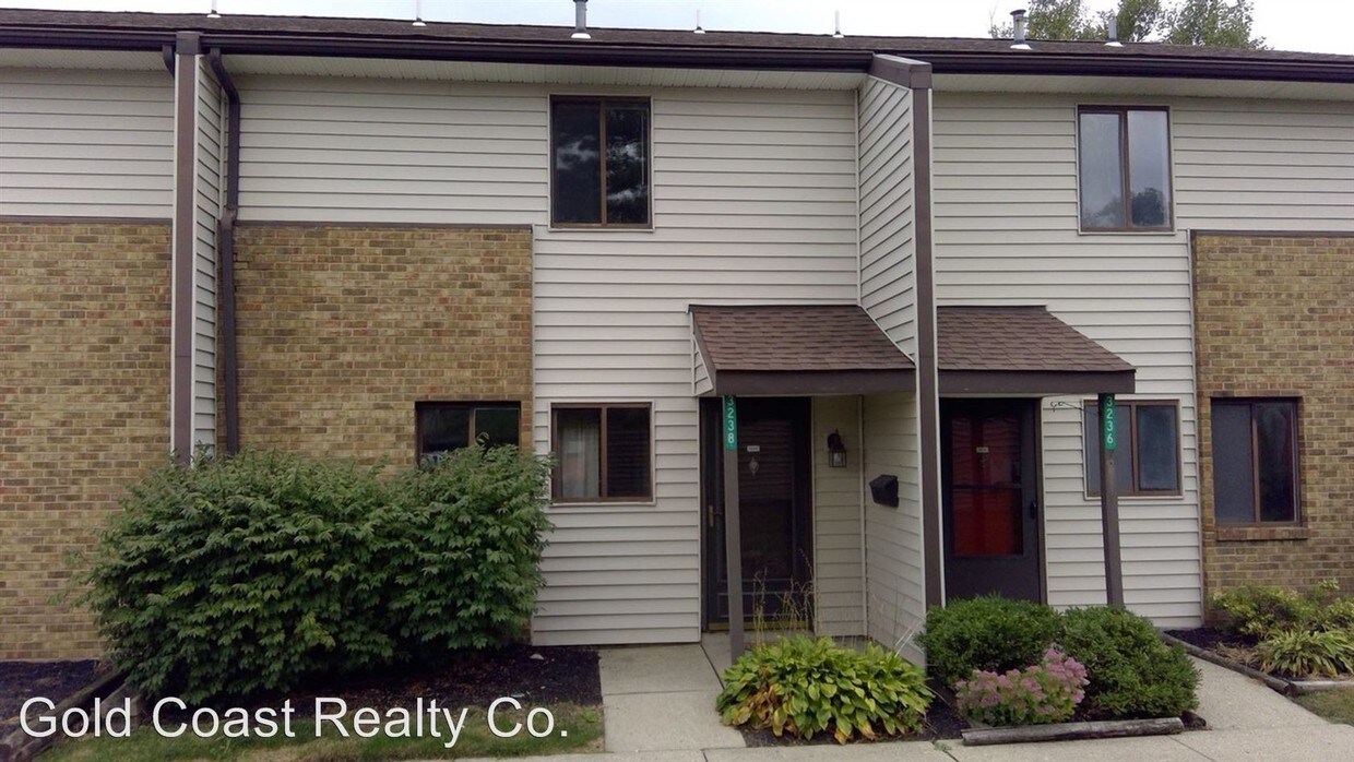 Primary Photo - 2 br, 2.5 bath House - 3238 Gambit Sq
