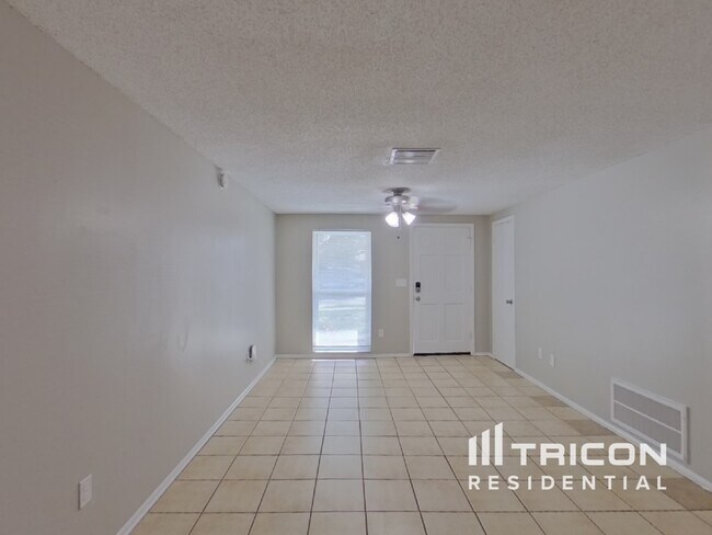 Foto del edificio - 1208 Melonwood Ave