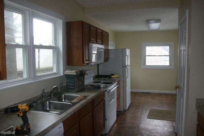 Foto del edificio - 3 br, 2 bath House - 825 Clyde St Clyde