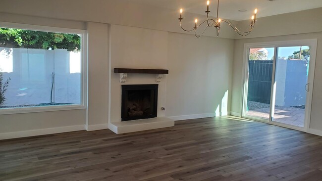 Building Photo - 954 N Segovia Dr