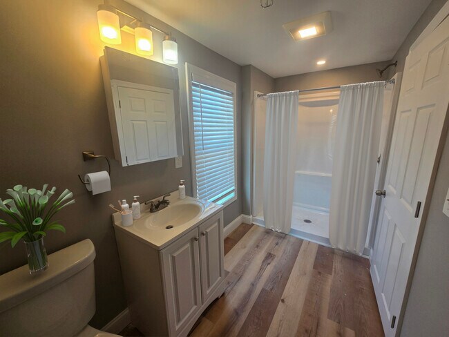 Unidad 301 - Baño - 36 Chandler