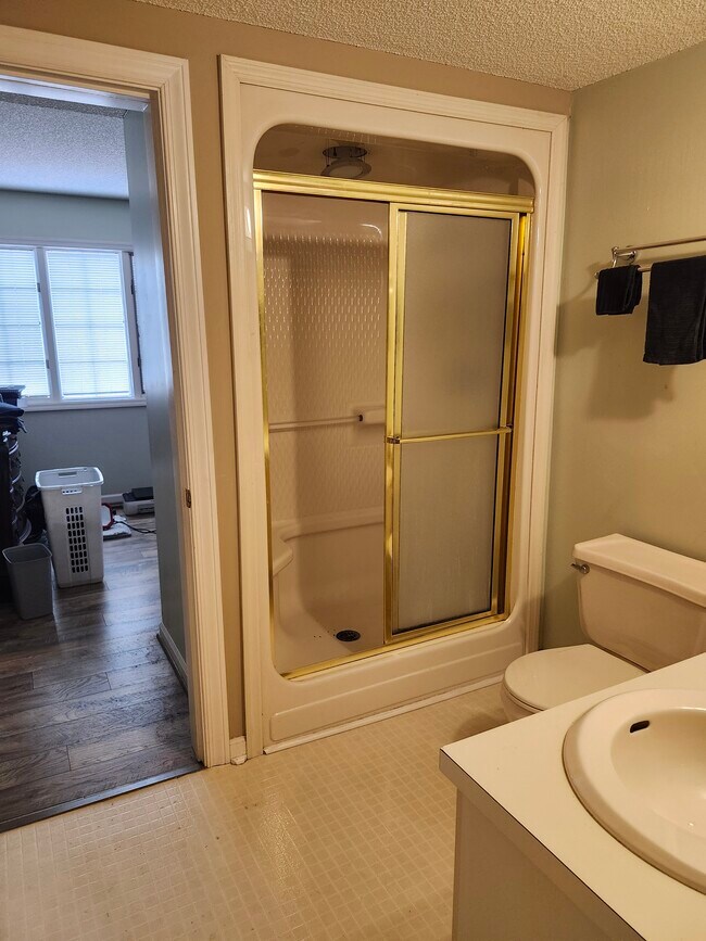 Foto del edificio - 1600 Woodland Way