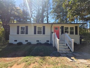 Building Photo - 305 Amber Ct SW