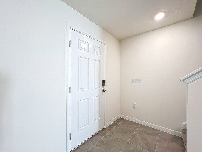 Foto del edificio - 5 Bedroom Rental Home with Large Backyard in Ocala Crossings!