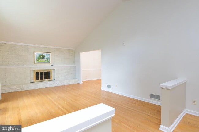 Building Photo - 7124 Park Terrace Dr