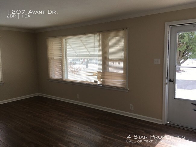 Building Photo - 1207 Avant Dr