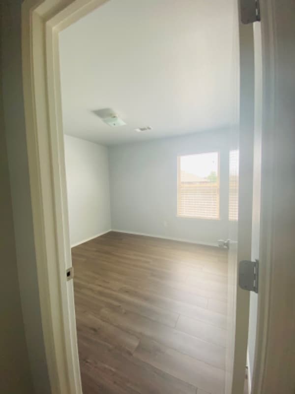 Building Photo - 200 E Marietta Ct