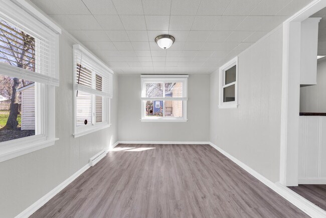 Foto del edificio - 851 Richmond Rd