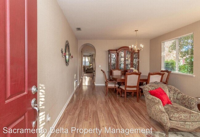 Foto del edificio - 4 br, 2 bath House - 5040 Kankakee Drive^^