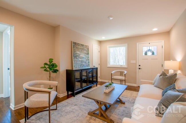 Building Photo - 258 Forkner Dr