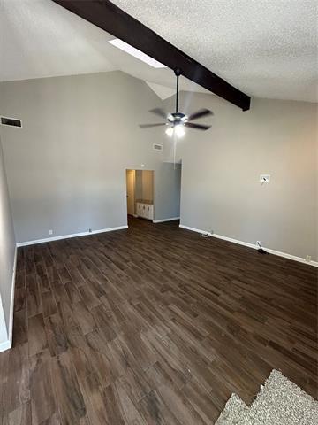 Foto del edificio - 1007 Almond Ct