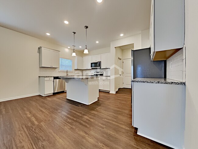 Foto del edificio - 227 Ivy Brook Dr