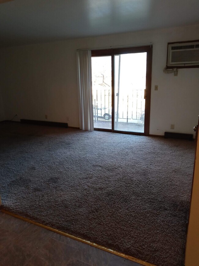 Building Photo - 4725 Wolverton Ln
