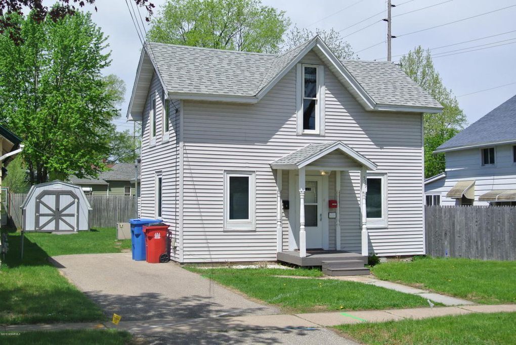 559 Olmstead St, Winona, MN 55987 House Rental in Winona, MN