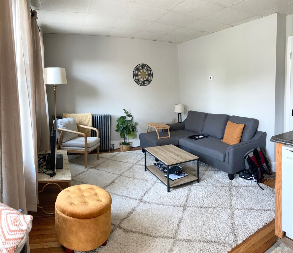 81 E Broad St Unit 2, Bethlehem, PA 18018 81 E Broad St Bethlehem, PA