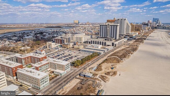 Building Photo - 3851 Boardwalk