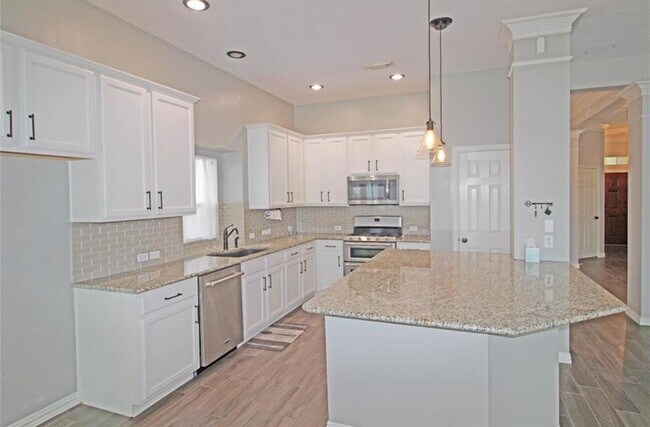 Foto del edificio - 13023 Oakwood Manor Dr